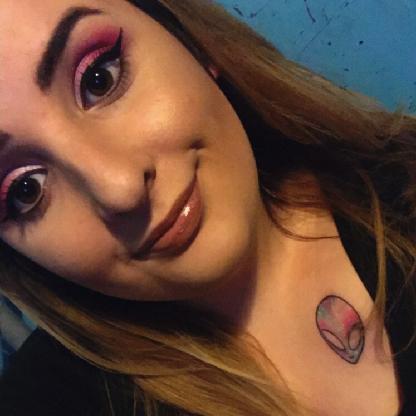 chloeetester12's avatar