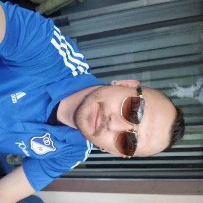 Pipeville1982's avatar