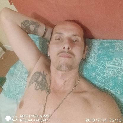 axelove72's avatar