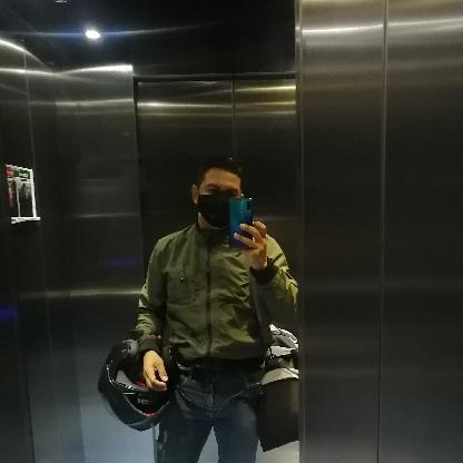 xander1982894's avatar