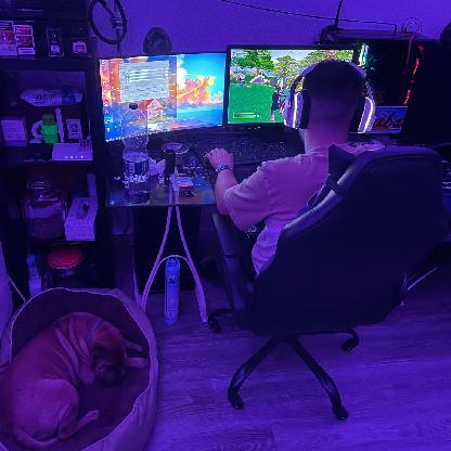 XProGdKIsaaaCX's avatar
