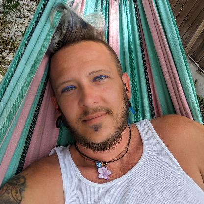 Saintless77's avatar