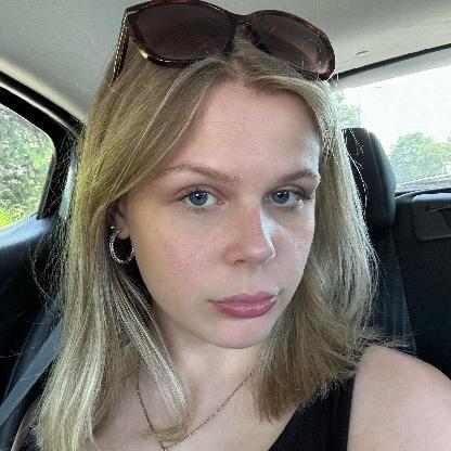 EllieBucket's avatar