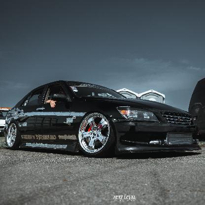 Luigi_IS200's avatar