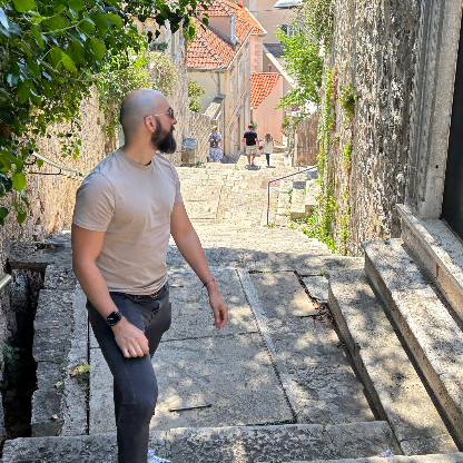 260ad8d9ce8210a5's avatar