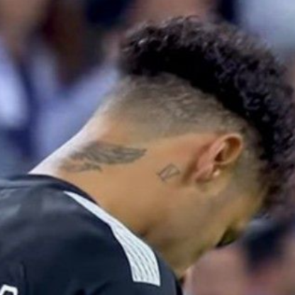 11NEymar70's avatar