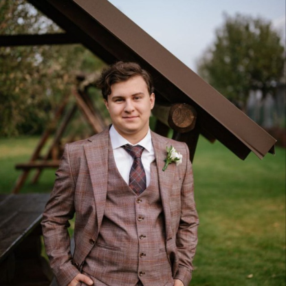 g73f27eqzn2r's avatar