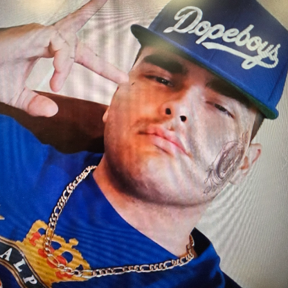 TradeStriker's avatar